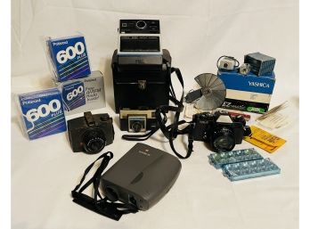 Vintage Cameras, Some Accessories And Radios #179