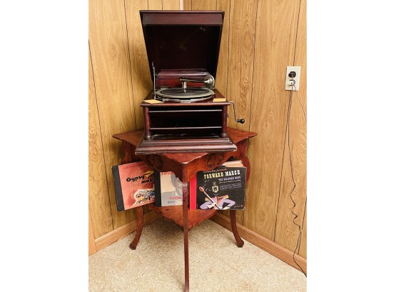 Antique 1900s Columbia Grafonola Type C Phonograph Great Condition W/needles & 3 Books Of Antique Records #98