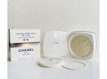 CHANEL No.19 Luxury Bath Powder Poudre Apres Bain 5 Oz.  Brand New But The Package Is Not Sealed