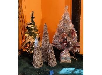 Christmas Trees Lot #10