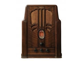 Art Deco Wood Finish Radio By Philco - Working At Time Of Cataloguing #100
