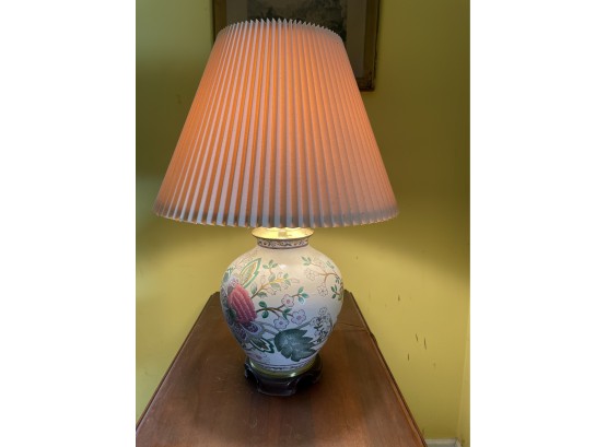 Beautiful Floral Design Antique Lamp