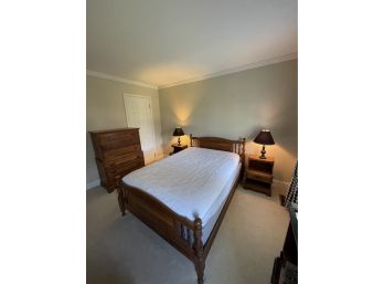 Beautiful Antique Bedroom Set Includes Chest Of Drawers, Two Nightstands, Two Lamps And Full/double Bed