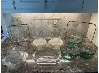 Kitchen Items Glass Bowls, Glass Containers And Pyrex Baking Dishes