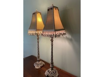 An Attractive Pair Of Beautiful Lamps With Square Leather Shades In Excellent Condition