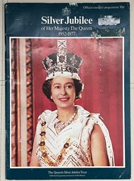 Silver Jubilee Of HM The Queen, 1952-1977, Color Portaits Of Coronation, Prince Charles, Letter From Publisher