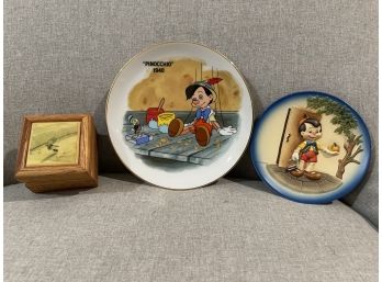 Disney's Pinocchio Collectable Plates And Jiminy Cricket Box  Collectables.