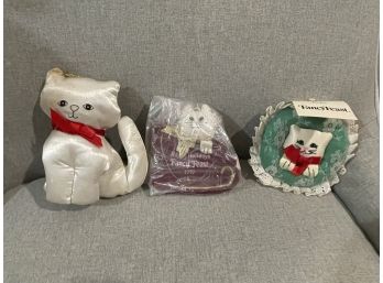 Fancy Feast Christmas Ornament Collectables 1984 And Up. Very Collectable.
