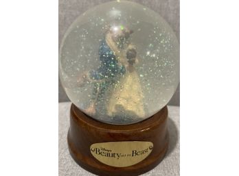 Disney's Beauty And The Beast Globe 'Belle And The Beast Dance Together, Happily Ever After'