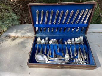 Holmes And Edwards-Inlaid Antique Silver Wear Set (123 Pieces  Key)