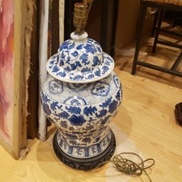 Asian Style Porcelain Table Lamp