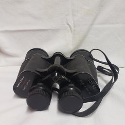 Korvette Binoculars With Case