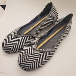 Womens Slip On Casual Shoes Black White Stripes Size 8