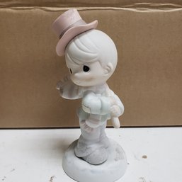 Precious Moments 'Soot Yourself To A Merry Christmas' Enesco Figurine