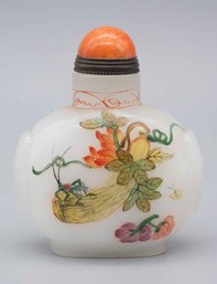 Old Gu Yue Xuan White Jade Snuff Bottle