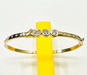 14KT Yellow Gold With 16pcs Natural Diamond Bangle Bracelet - J11090