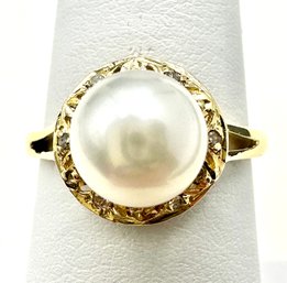 *14KT Yellow Gold Pearl Ring With Natural Diamond Size 7