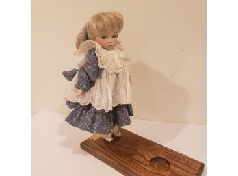 'Welcome Home' Doll By The Collectables