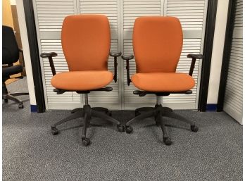 2 Low Back Offic Chairs