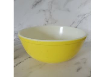 Pyrex Yellow 404 Bowl