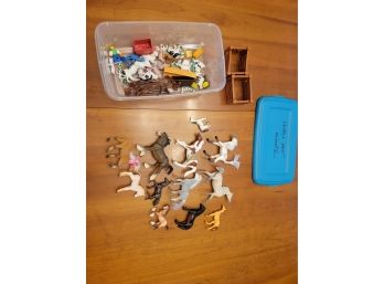 Large Lot Of Horses & Other Animals
