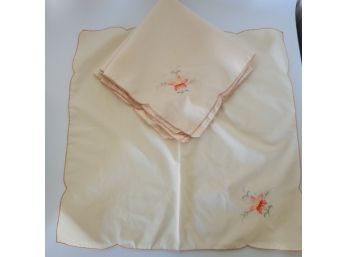 4 Vintage Handkerchiefs - Napkins - Dayliliies