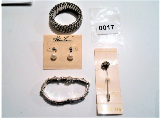 2 Rhinestone Bracelet , 2 Pairs Of Earrings And Silver Stick Pin - Lot 17