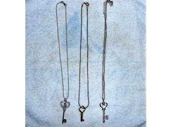 3 Necklaces - Lot 289