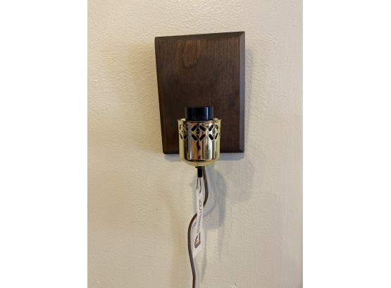 Accent Lamp Co Wooden & Metal Wall Sconce, Works!