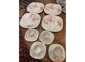 Mikasa Tempo Eighty  Floral Dinning Set, 4 Dinner Plates, 4 Cups And Saucers