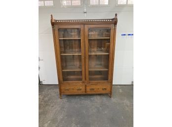 Beautiful Antique 19th Century Oak Bookcase With Wood Gallery