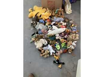 Huge Lot Of Over 50 Beanie Babys And Other Stuffed Animals