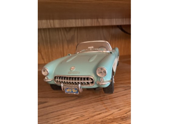 Burago 1957 Corvette With Stand