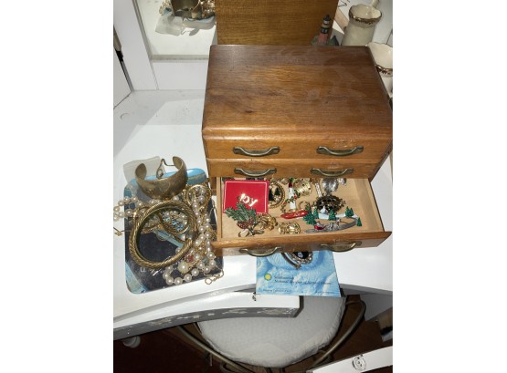 3 Drawer Jewelry Box With Contents Plus Tray Of Jewelry Lots Of Festive Pieces