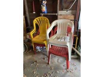 Large Lot Of 8 Outdoor Plastic Chairs