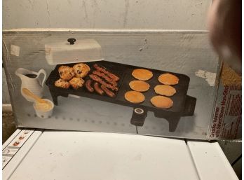 Griddle/warmer Im Box Never Used