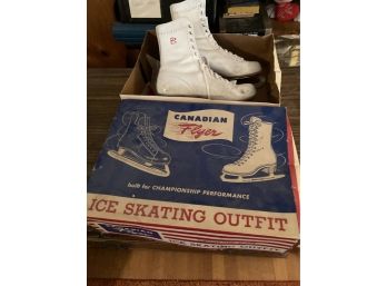 Vintage Canadian Flyer White Leather Ice Skates Size 8 With Box