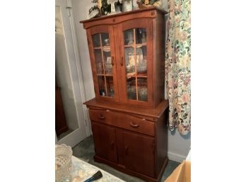 Cute Small Vintage Hutch By Hale Furniture, Great Quality Piece!