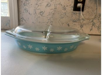 Turquoise Pyrex With White Snowflakes Divided Lidded Casserole Dish 1.5 Quarts #35