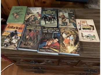 Lot Of Vintage Hardy Boy Books And Morw!