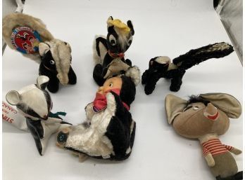 Lot Of 7 Vintage Stuffed Animal Skunks With 1 Mouse