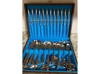 Inisco Stainless Steel Flatware  Set Excellent Condition With Case
