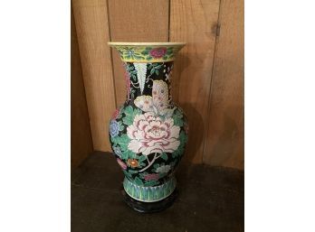 Large Decorative Vintage Nippon Vase - Beautiful Design!