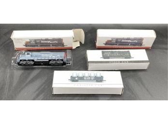 Lot Of Southern Pacific Miniature Trains 2 Locomotives 2 Cars New In Box