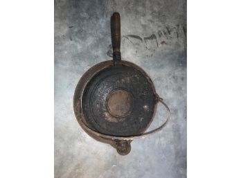 Antique Wagner Cast Iron Waffle Pan With Base