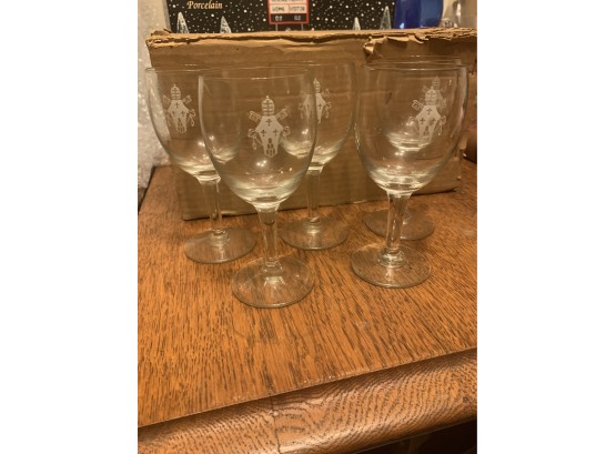 Lot Of 5 Small Wine Glasses With Crests
