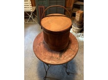 Vintage Picnic Barrel Or Basket. Great Countrty Decor!