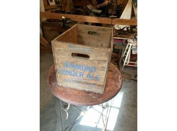 Vintage Diamond Ginger Ale Wooden Crate, Waterbury CT Great Advert!
