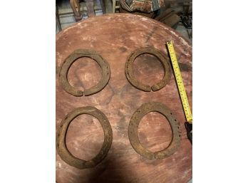 Lot Of 4 Round Antique Horse Shoes