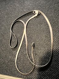 Sterling Silver Herringbone Necklace Stamped Italy 925. 4.4g